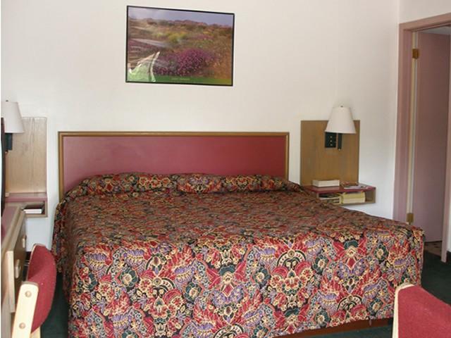 Knights Inn Center Valley Quarto foto